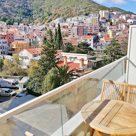 Sea Breeze Lux Apartments ブドヴァ エクステリア 写真