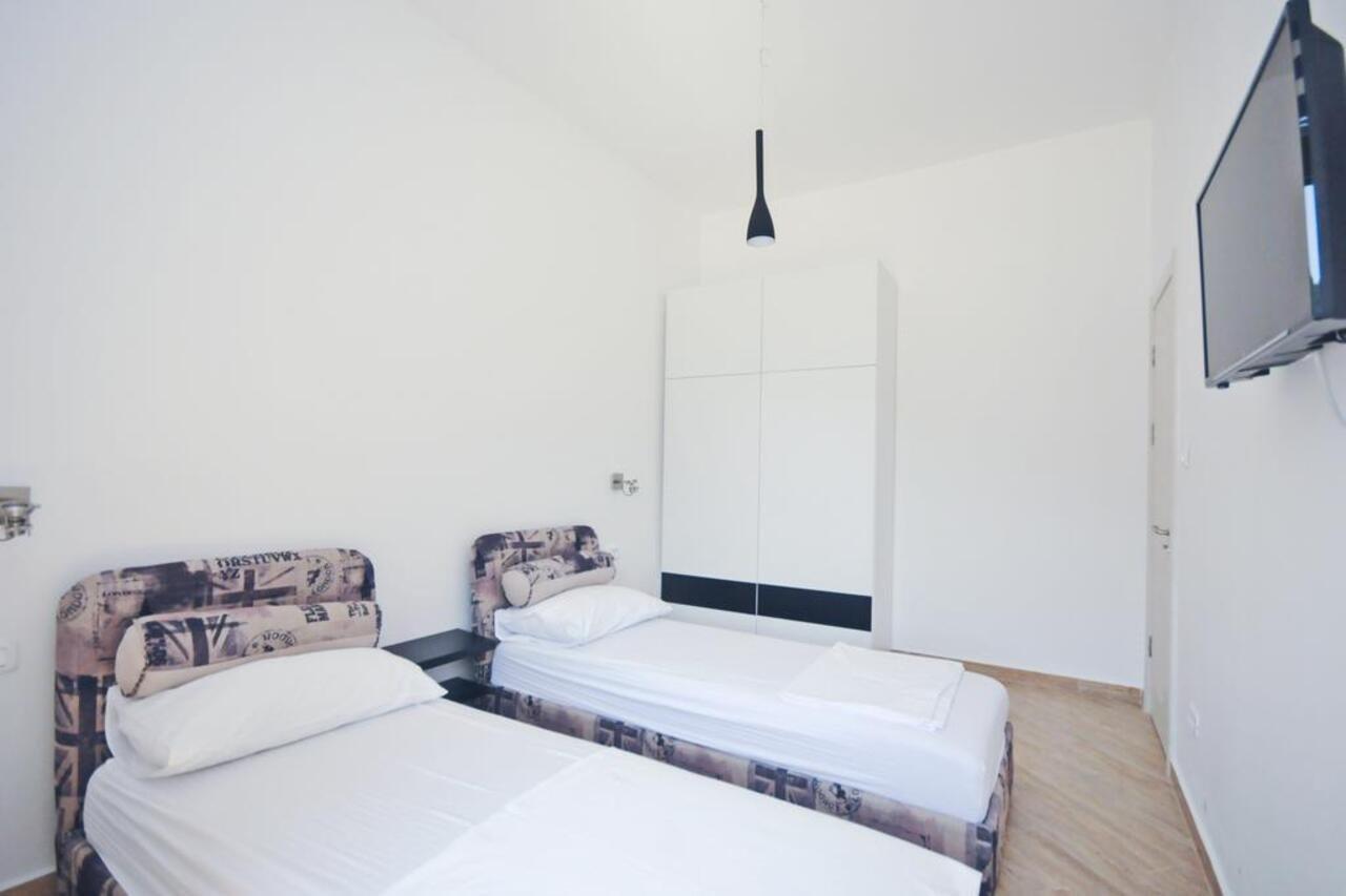 Sea Breeze Lux Apartments ブドヴァ エクステリア 写真