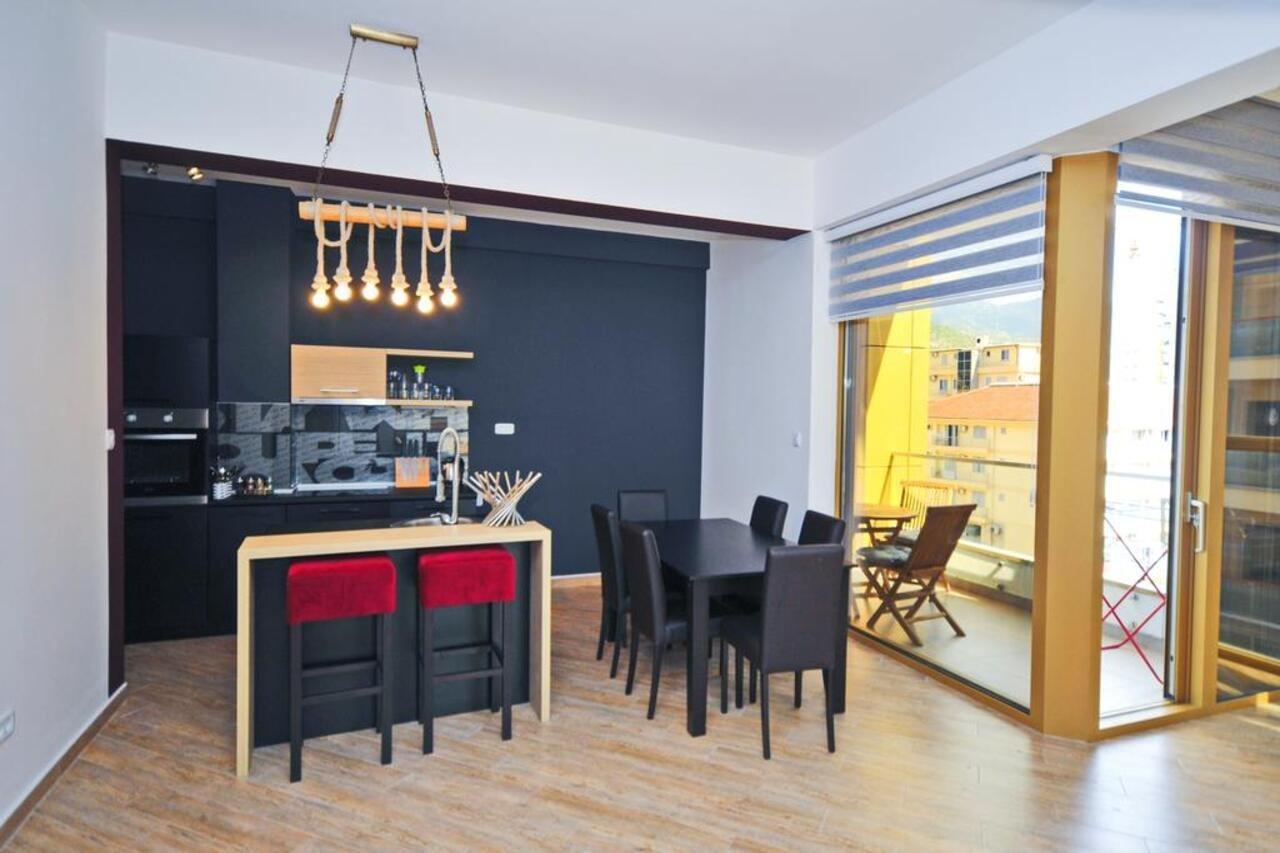 Sea Breeze Lux Apartments ブドヴァ エクステリア 写真