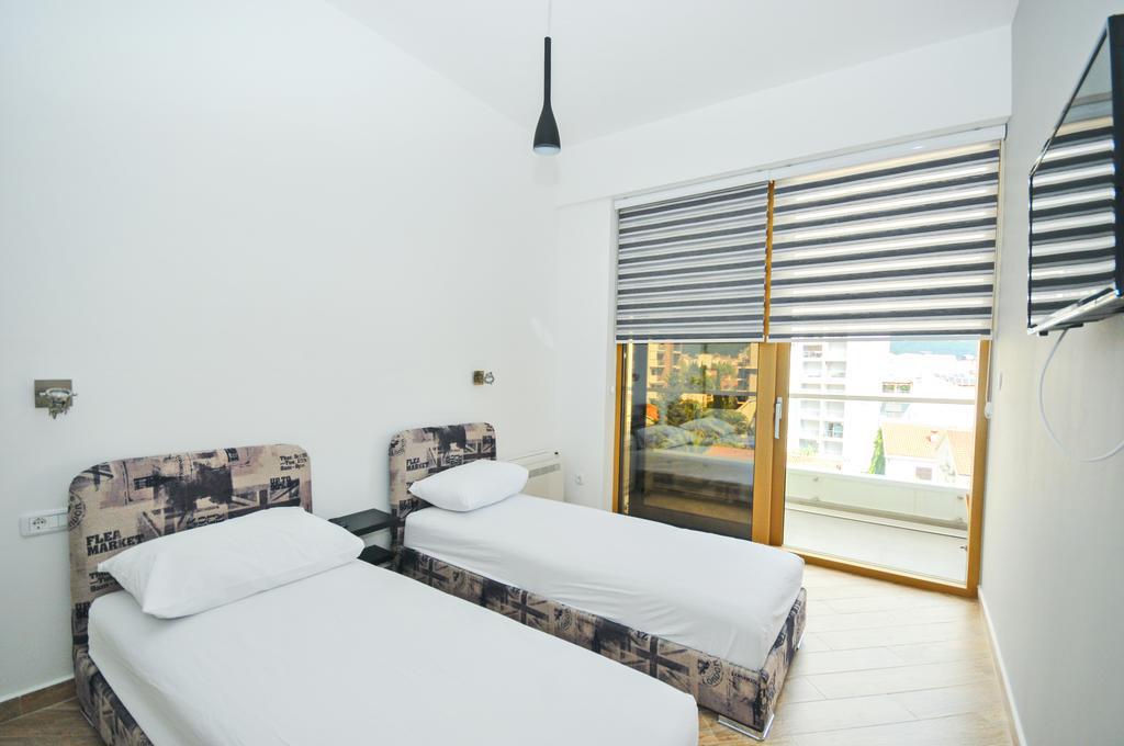 Sea Breeze Lux Apartments ブドヴァ エクステリア 写真
