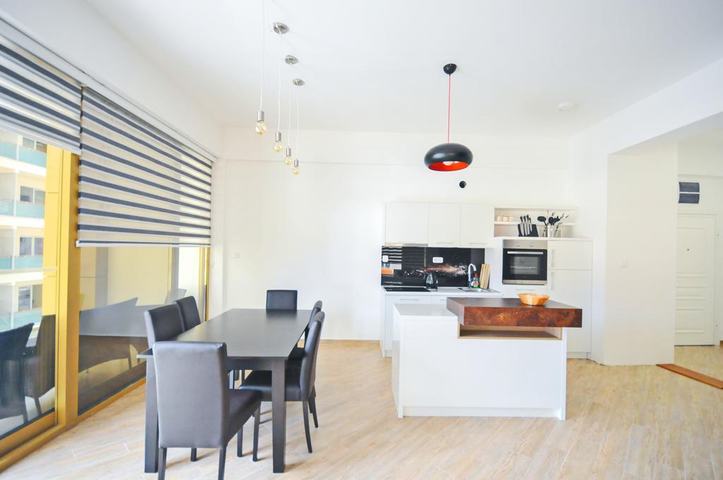 Sea Breeze Lux Apartments ブドヴァ エクステリア 写真