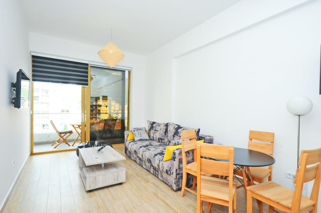 Sea Breeze Lux Apartments ブドヴァ エクステリア 写真