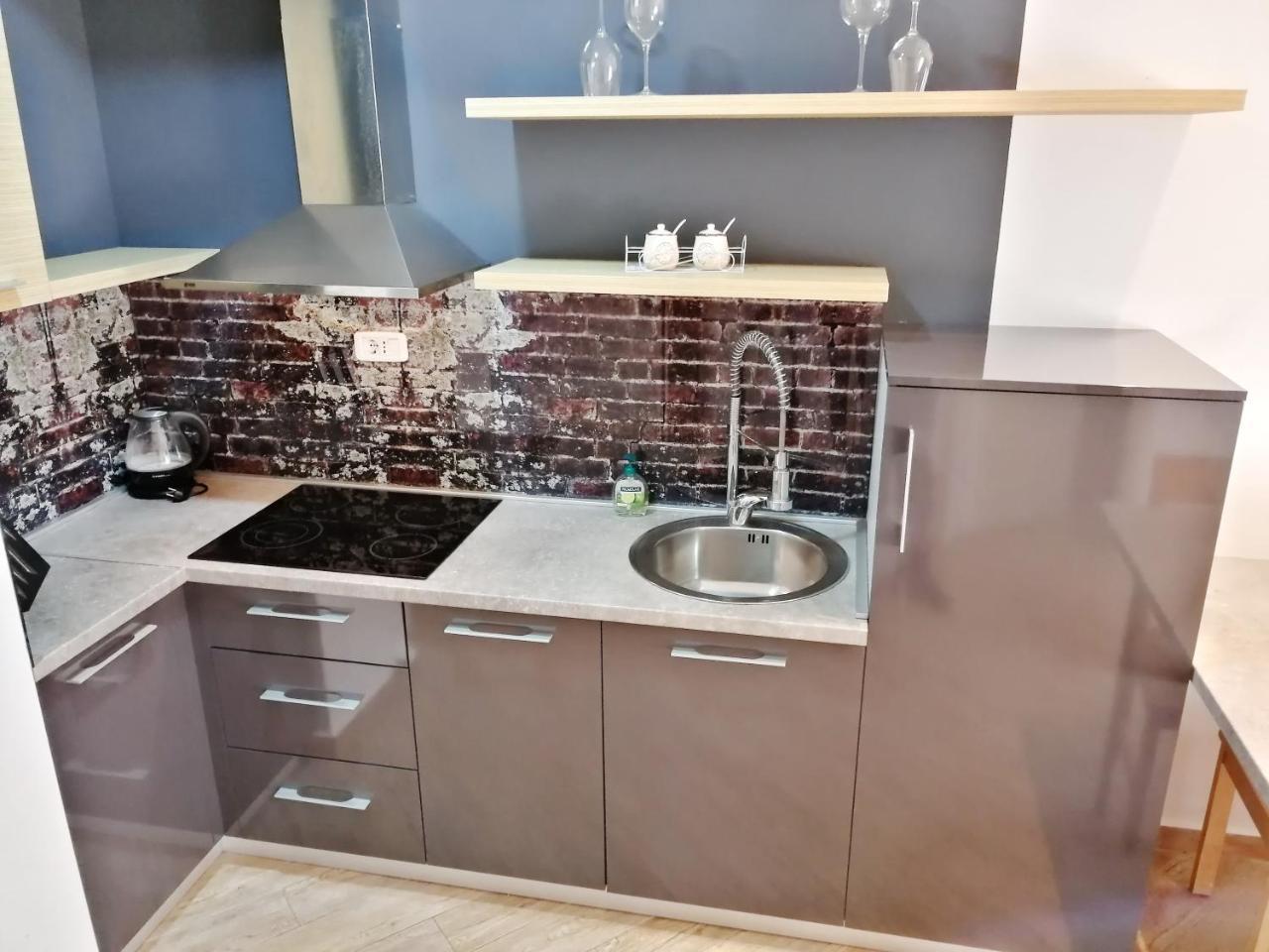 Sea Breeze Lux Apartments ブドヴァ エクステリア 写真