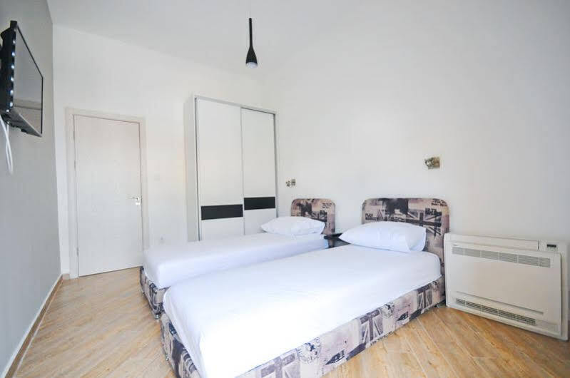 Sea Breeze Lux Apartments ブドヴァ エクステリア 写真